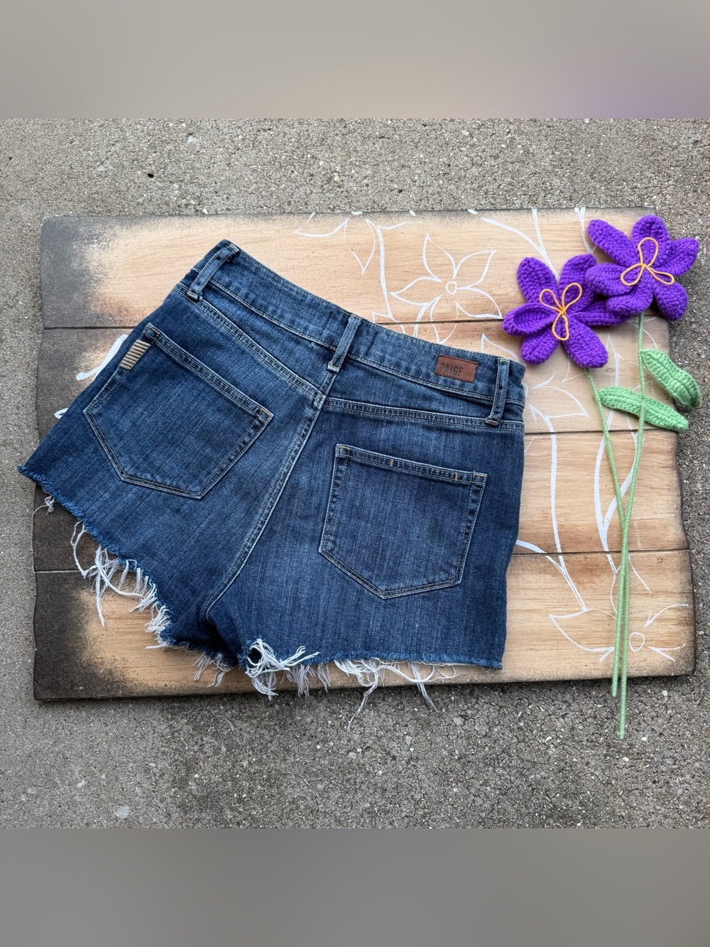 Paige Jean Shorts Size 25 - Picture 4 of 4